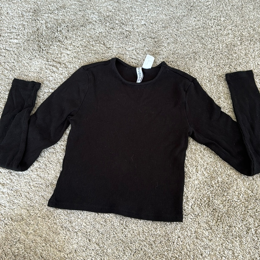Women’s long sleeve fitted top